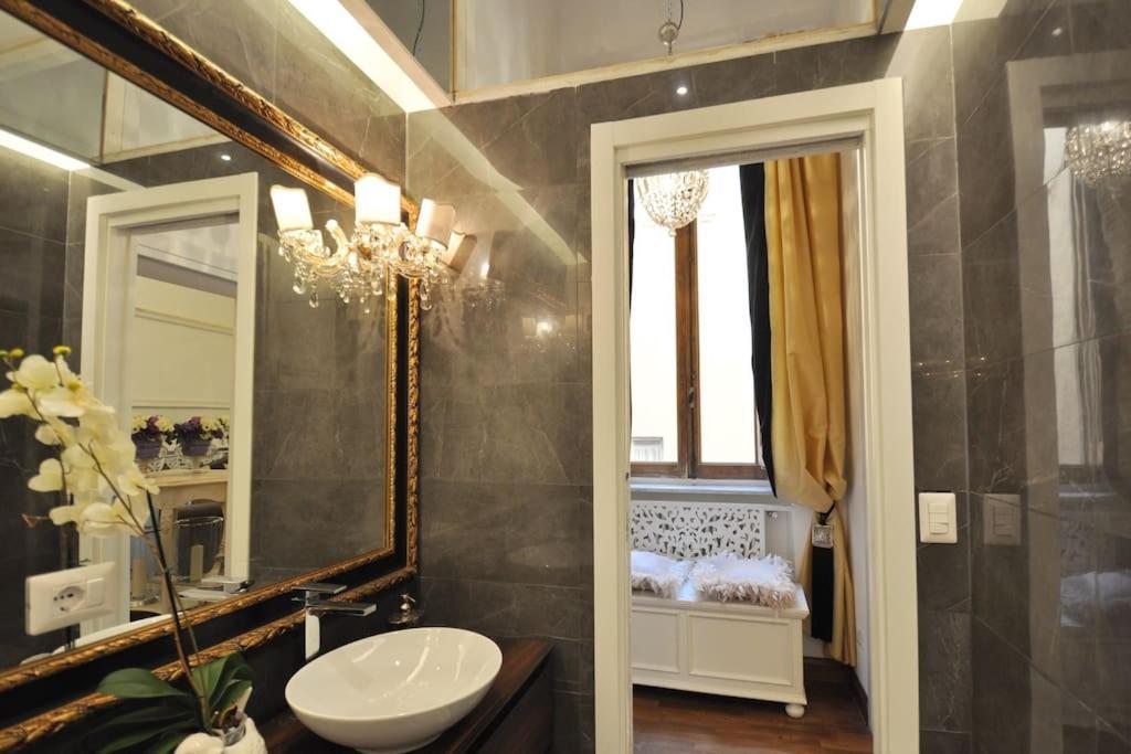 Vicolo Savelli Luxury * Roma